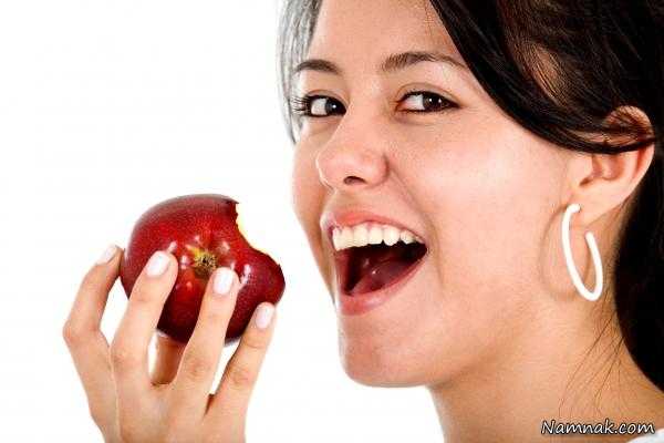 خوردن سیب با پوست